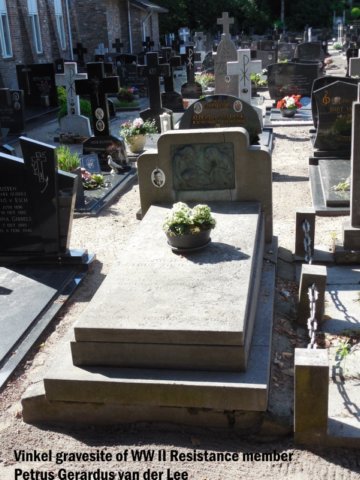 gravesitevanderlee.jpg