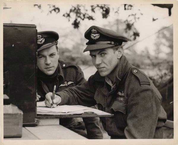 F/O Bob Middlemiss and F/O Buzz Buerling
